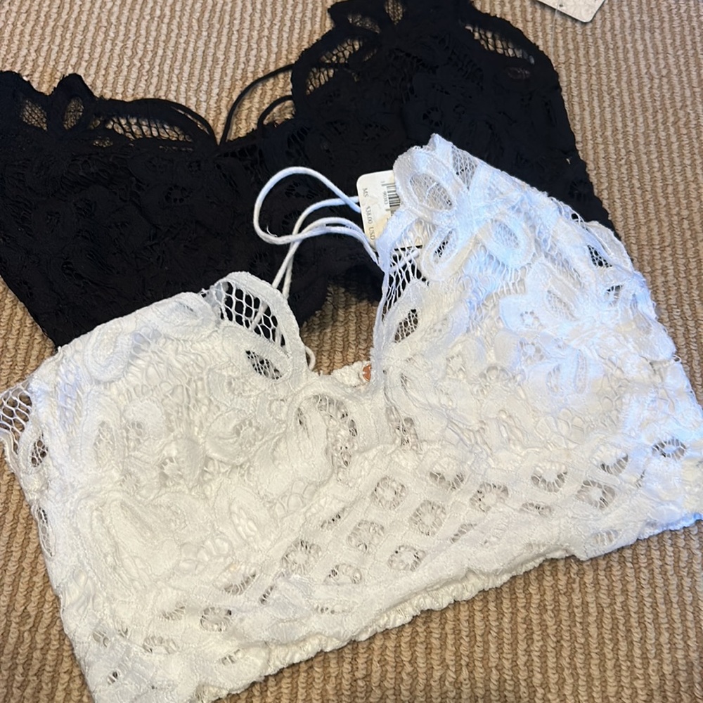 208. NWT Free People Adella Black and White Lace Bralette Set - Picture 6 of 8